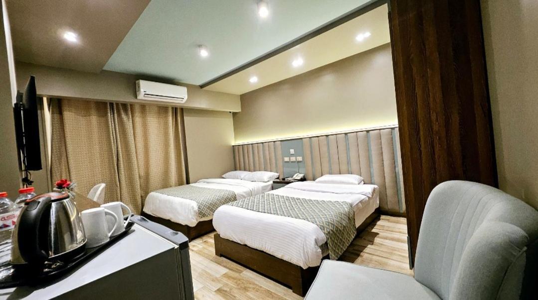 Grand Bayan Hotel & Apt At Nile Plaza Cairo Room photo